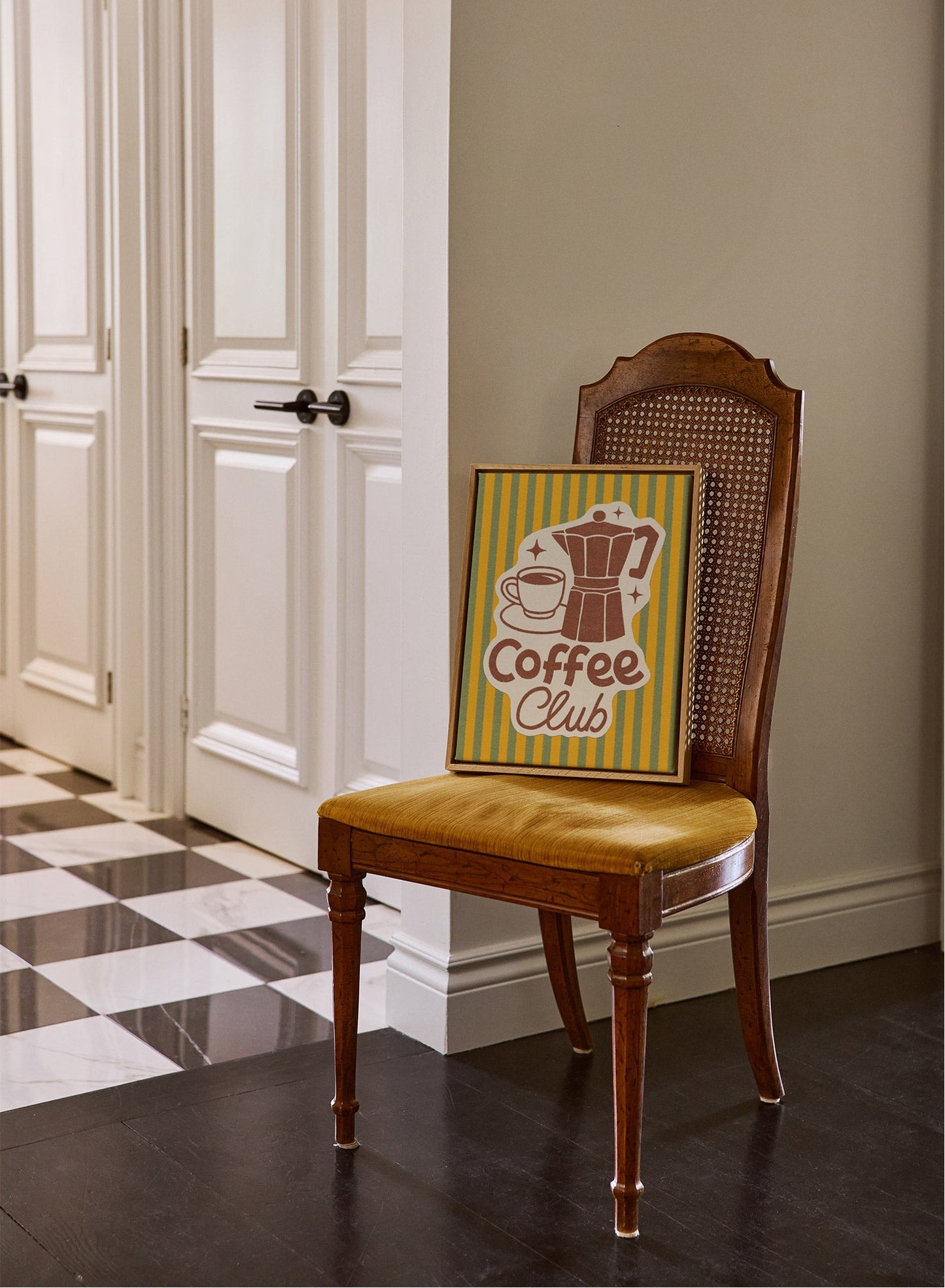 Coffee Club, Canvas