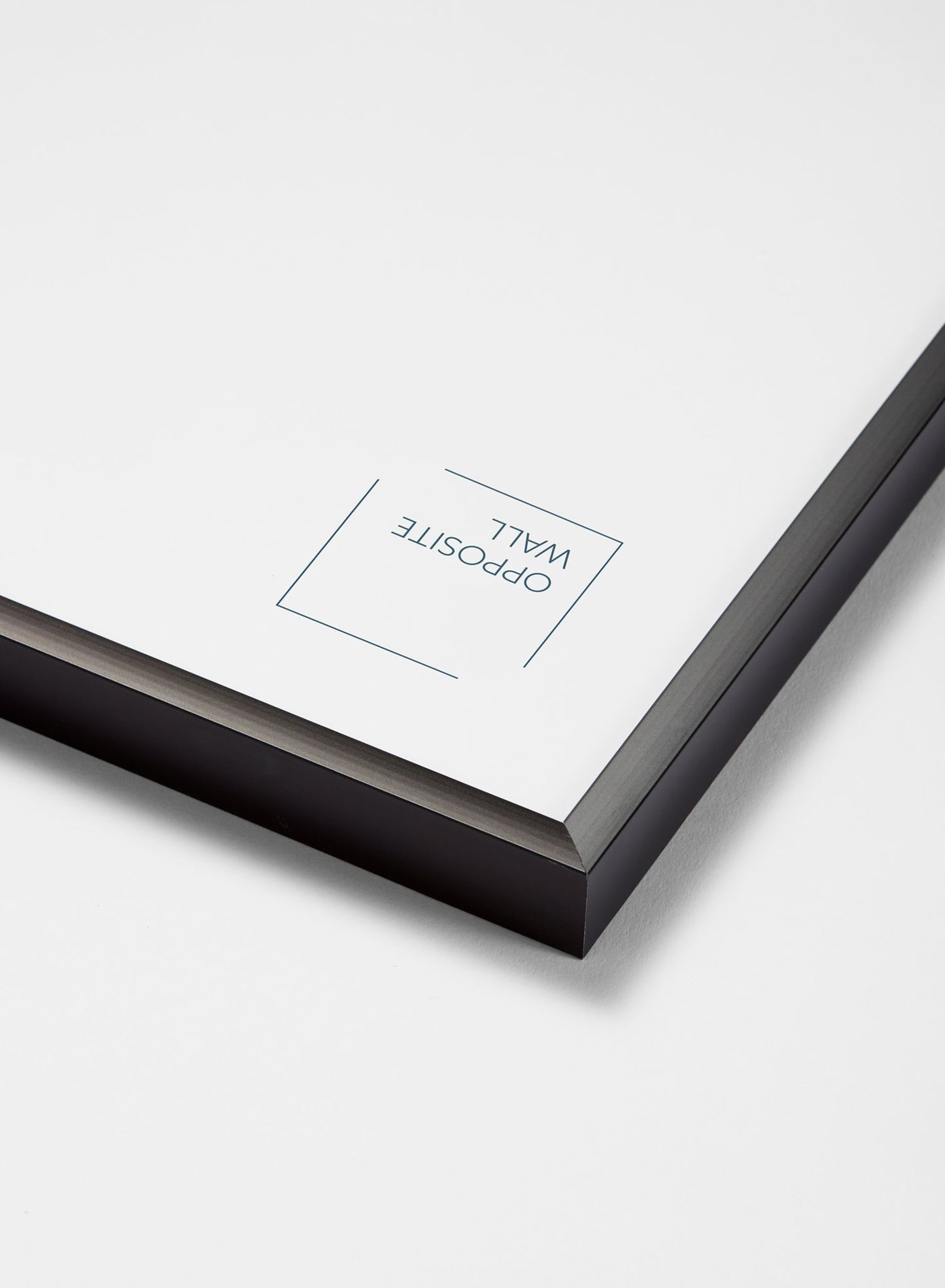 Scandinavian black aluminum metal frame by Opposite Wall - Corner of the frame - Size 12x16
