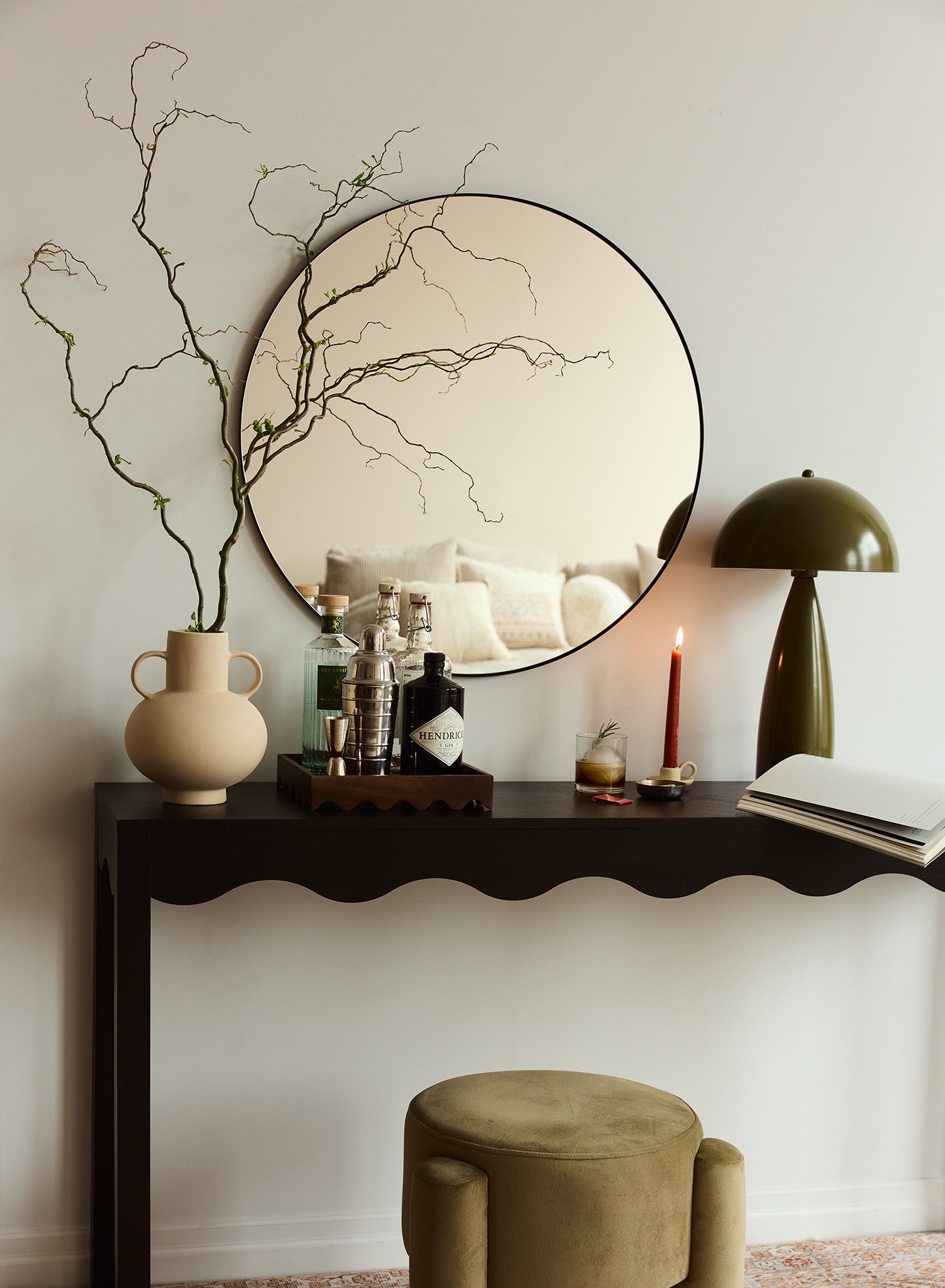 Large Onyx Round Mirror – Black Iron, 30 in | 76 cm