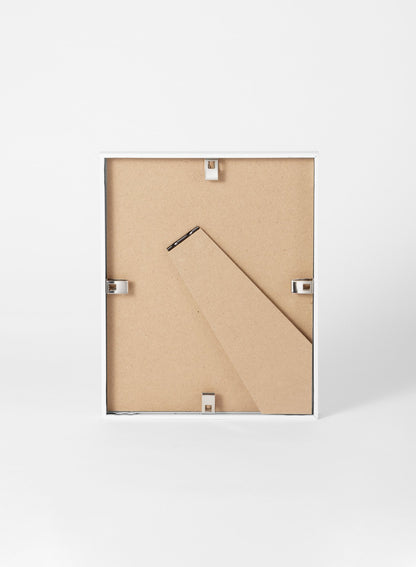 Scandinavian white oak frame by Opposite Wall - Back of the frame and metal fasteners - Size 5x7 inches