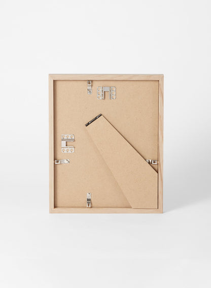Scandinavian solid oak frame by Opposite Wall - Back of the frame and metal fasteners
